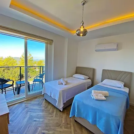 Paris A Villa, Oezel Havuzlu, Villa Fethiye