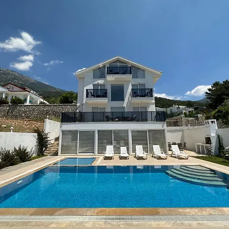 Paris A Villa, Oezel Havuzlu, Fethiye