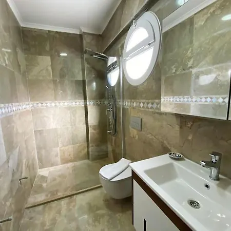 Βίλα Paris A Villa, Oezel Havuzlu, *